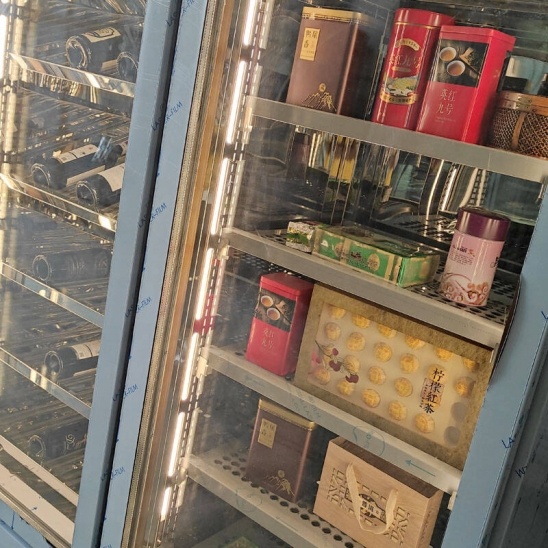 تخصيص درجة حرارة مزدوجة بابين زجاجي النبيذ الأحمر وثلاجة عرض الشاي 